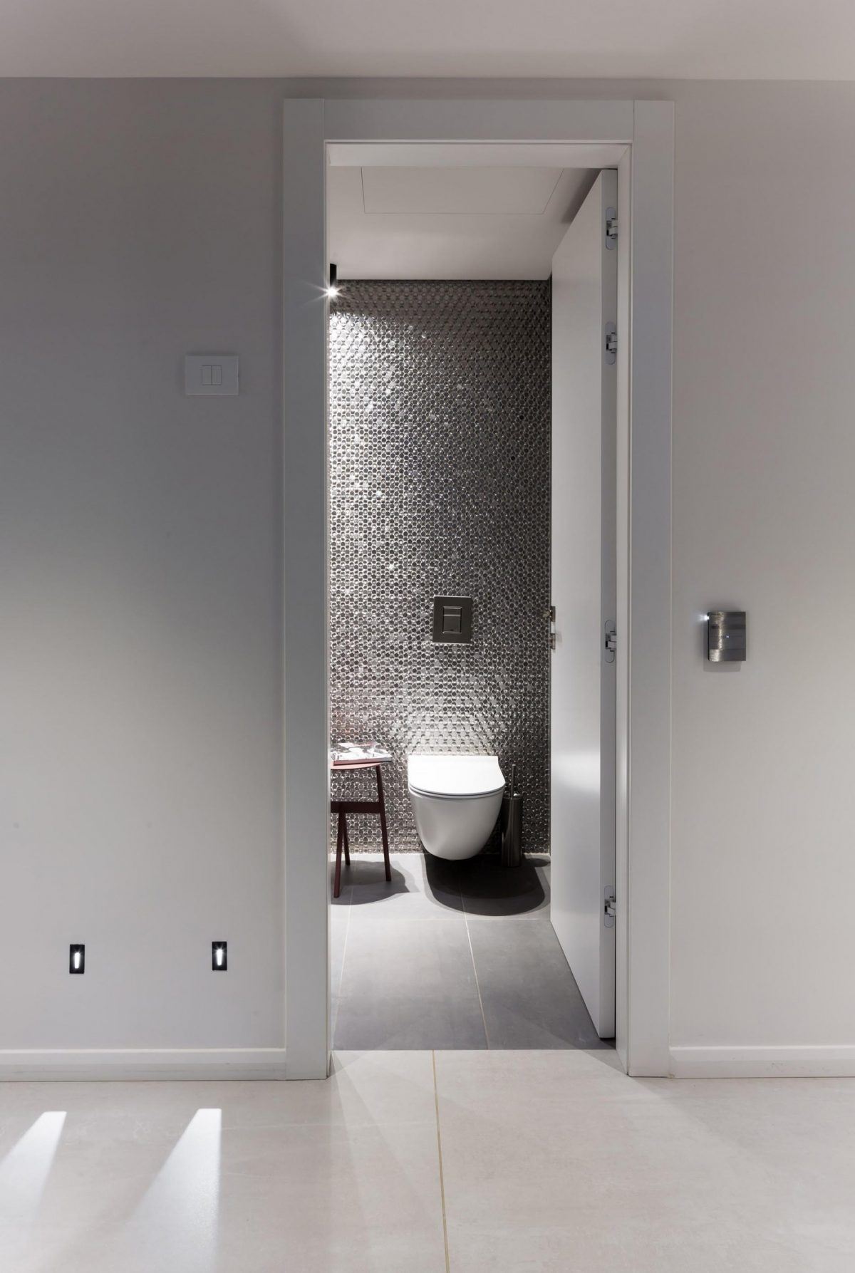 Penthouse Carmelit תאורה מעוצבת בשירותים - KIMHI DORI